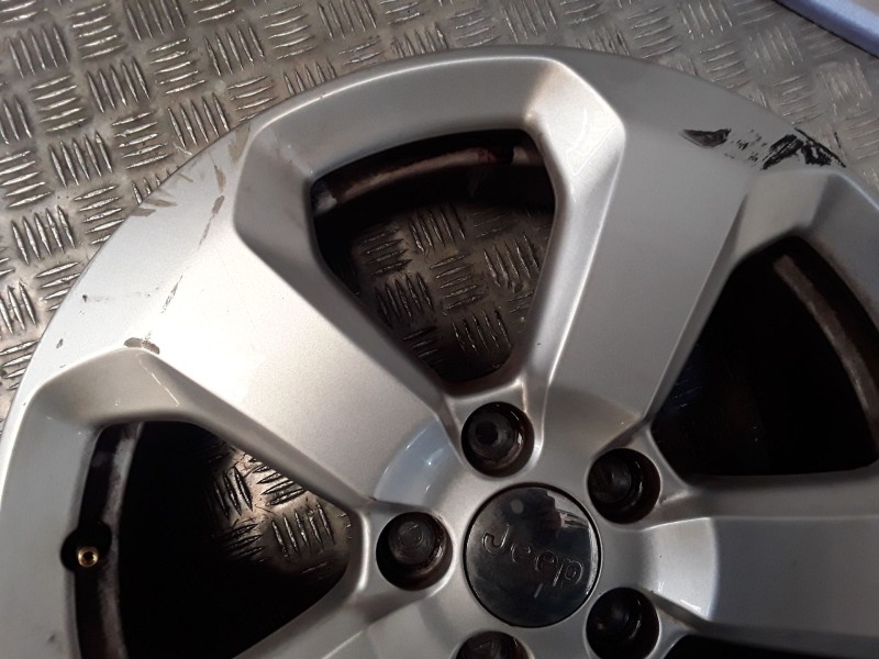 Recambio de juego llantas aluminio para jeep compass (mp, m6, mv, m7) 1.4 multiair referencia OEM IAM 7X17 5 TORN ET40 ALUMINIO 