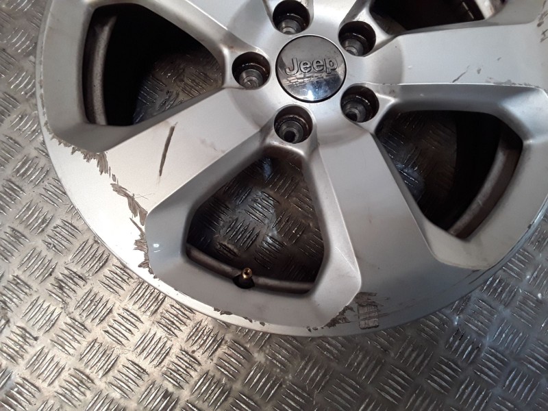 Recambio de juego llantas aluminio para jeep compass (mp, m6, mv, m7) 1.4 multiair referencia OEM IAM 7X17 5 TORN ET40 ALUMINIO 