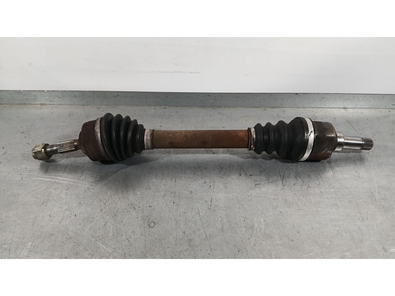 Recambio de transmision delantera izquierda para peugeot 206 hatchback (2a/c) 1.4 i referencia OEM IAM 3272CQ  