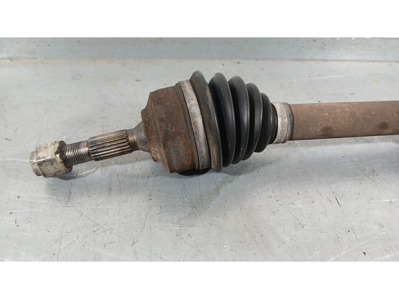 Recambio de transmision delantera izquierda para peugeot 206 hatchback (2a/c) 1.4 i referencia OEM IAM 3272CQ  
