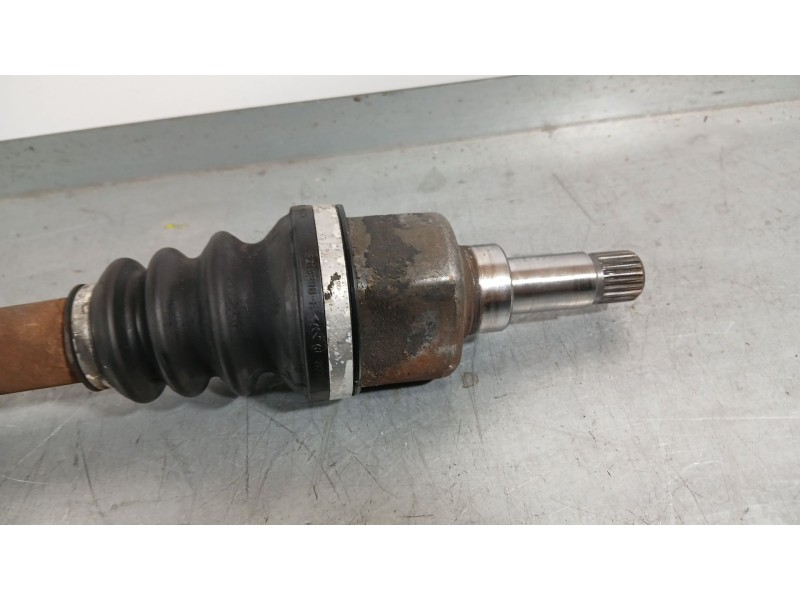 Recambio de transmision delantera izquierda para peugeot 206 hatchback (2a/c) 1.4 i referencia OEM IAM 3272CQ  