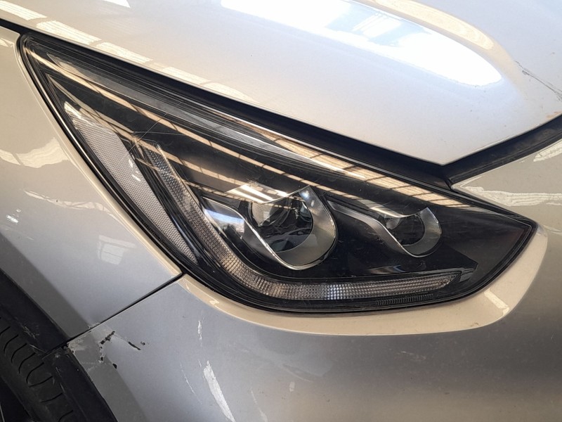 Recambio de faro derecho para kia niro i (de) 1.6 gdi hybrid referencia OEM IAM 92102G5000  