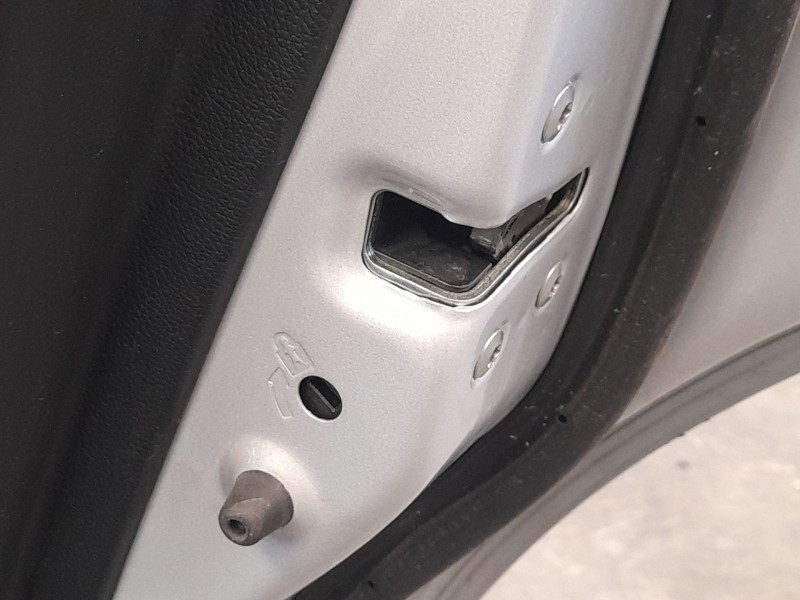 Recambio de cerradura puerta trasera derecha para kia niro i (de) 1.6 gdi hybrid referencia OEM IAM 81420G5000  