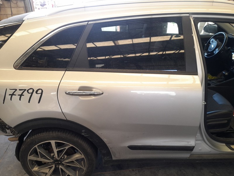 Recambio de puerta trasera derecha para kia niro i (de) 1.6 gdi hybrid referencia OEM IAM 77004G5000  