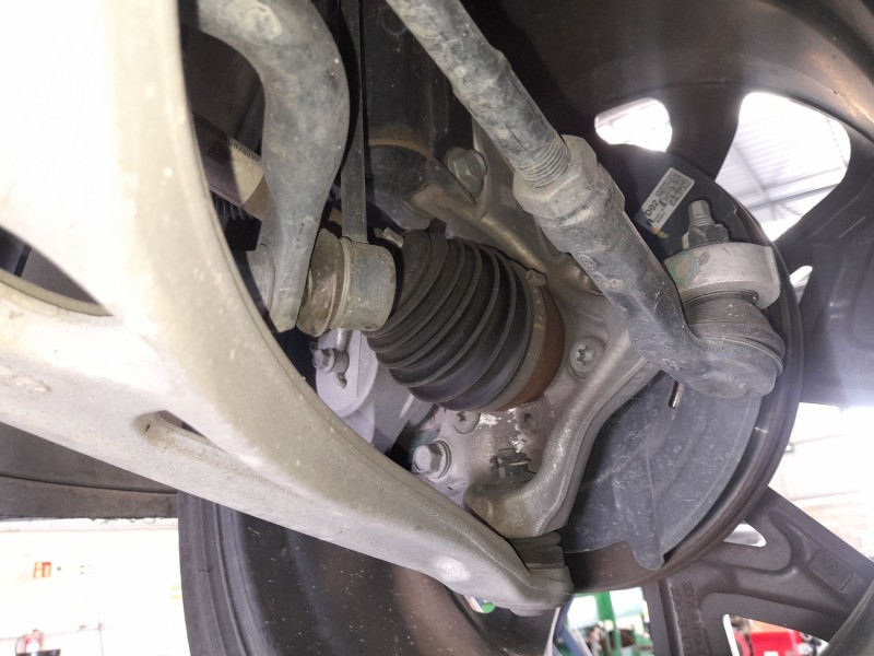 Recambio de mangueta delantera derecha para kia niro i (de) 1.6 gdi hybrid referencia OEM IAM 51711G2000  
