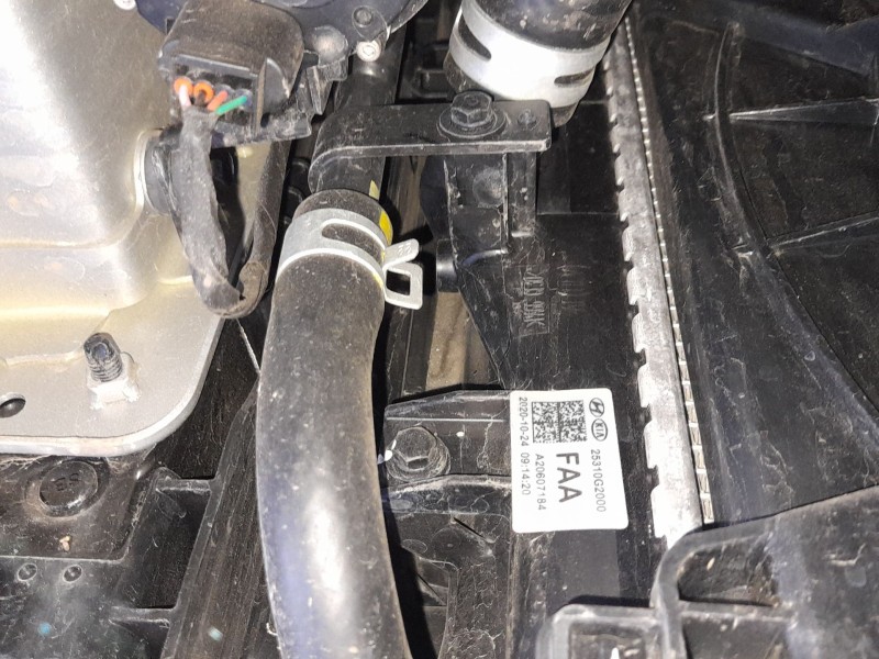 Recambio de radiador agua para kia niro i (de) 1.6 gdi hybrid referencia OEM IAM 25310G2000 25308G2000 