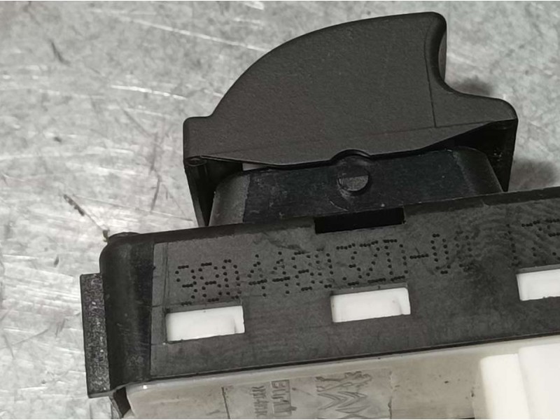 Recambio de mando elevalunas trasero izquierdo para ds 3 crossback chic referencia OEM IAM 98044803ZD  