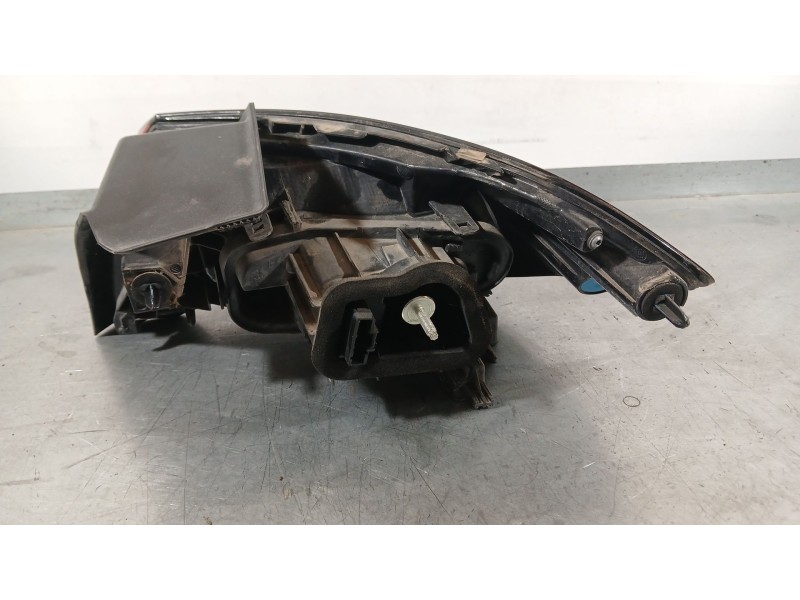Recambio de piloto trasero izquierdo exterior para opel corsa f (p2jo) 1.2 (68) referencia OEM IAM 9829317380  