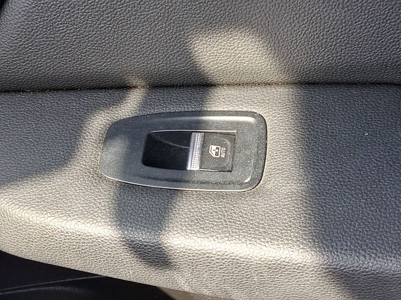 Recambio de mando elevalunas delantero derecho para renault clio v (b7_) 1.0 tce 100 (b7mt) referencia OEM IAM 254019868R  