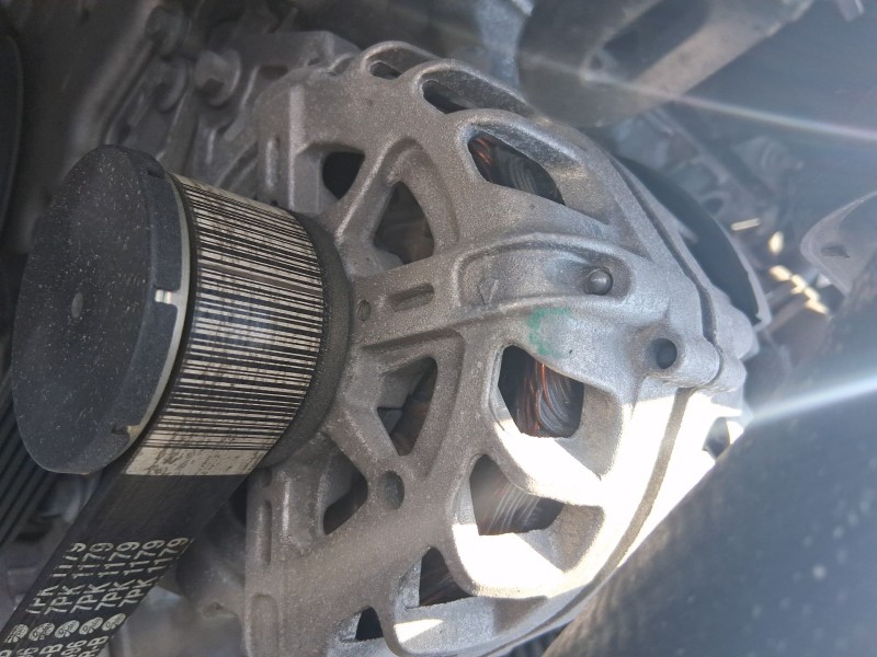 Recambio de alternador para renault clio v (b7_) 1.0 tce 100 (b7mt) referencia OEM IAM 231009933R  