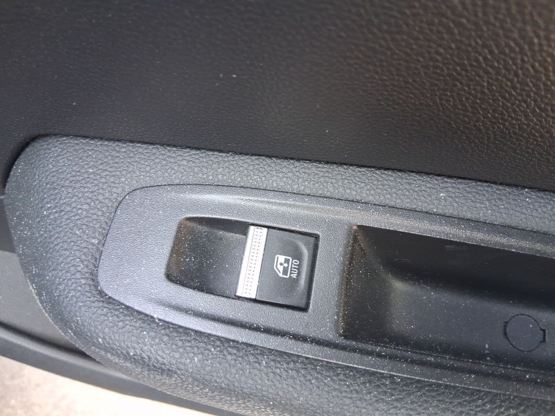 Recambio de mando elevalunas trasero derecho para renault clio v (b7_) 1.0 tce 100 (b7mt) referencia OEM IAM 254218388R  