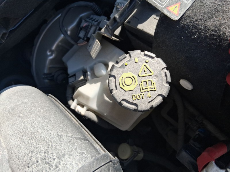 Recambio de bomba freno para renault clio v (b7_) 1.0 tce 100 (b7mt) referencia OEM IAM 460116527R  