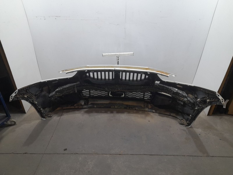 Recambio de paragolpes delantero para bmw 1 (f40) 118 d referencia OEM IAM 51119881567 TOCADO 