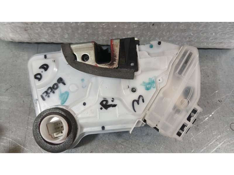 Recambio de cerradura puerta delantera derecha para toyota aygo (_b4_) 1.0 vvti (kgb40) referencia OEM IAM 6903002521  