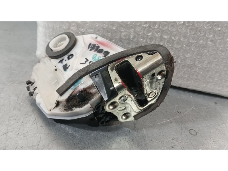 Recambio de cerradura puerta trasera derecha para toyota aygo (_b4_) 1.0 vvti (kgb40) referencia OEM IAM 6905002391  