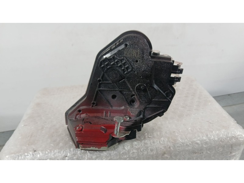 Recambio de cerradura puerta trasera derecha para toyota aygo (_b4_) 1.0 vvti (kgb40) referencia OEM IAM 6905002391  