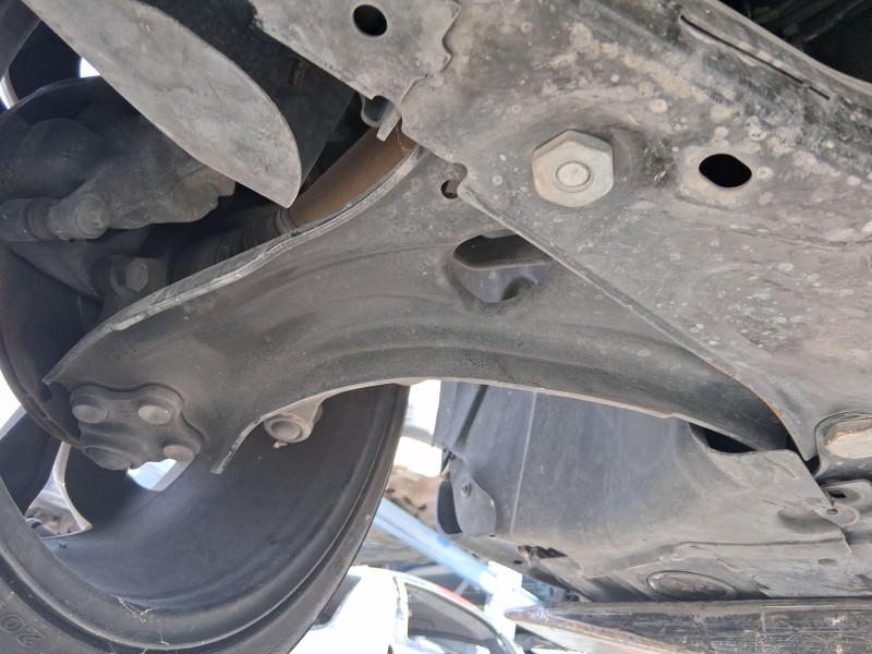 Recambio de brazo suspension inferior delantero derecho para renault clio v (b7_) 1.0 tce 100 (b7mt) referencia OEM IAM 54500244