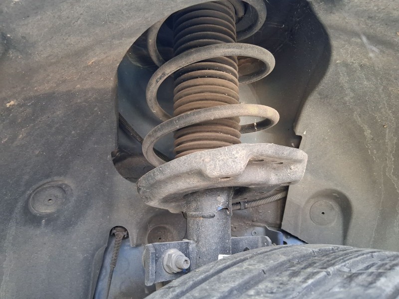Recambio de amortiguador delantero derecho para renault clio v (b7_) 1.0 tce 100 (b7mt) referencia OEM IAM 543023386R  