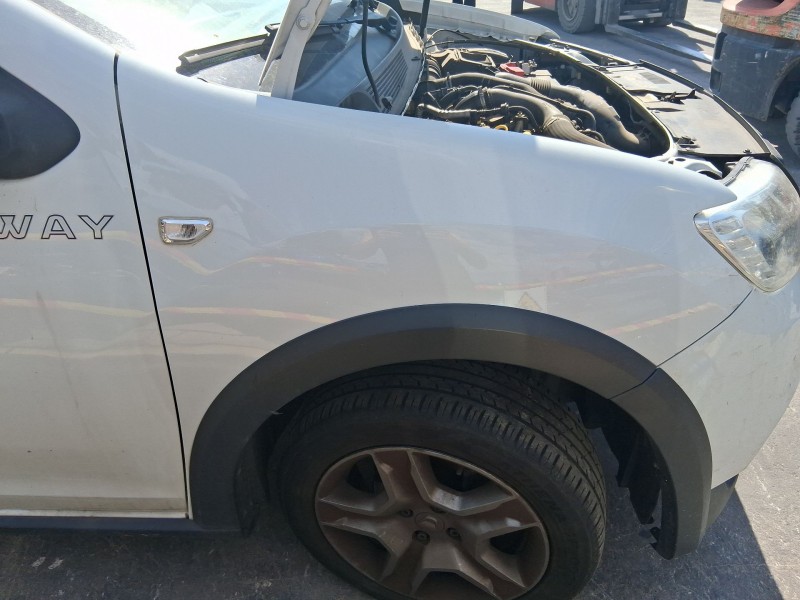Recambio de aleta delantera derecha para dacia sandero ii (b8_) tce 90 (b8m1, b8ma) referencia OEM IAM 631000142R  