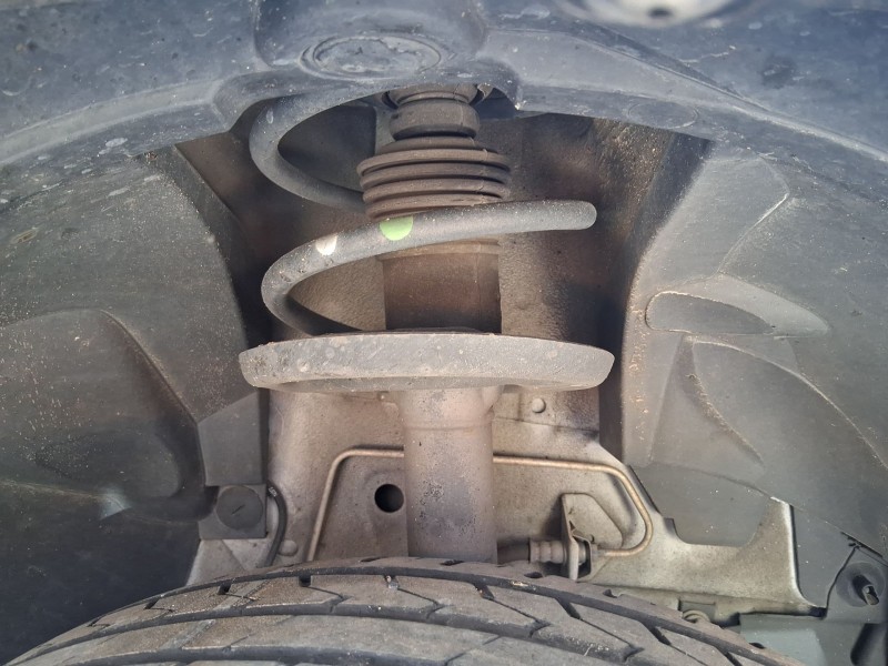 Recambio de amortiguador delantero derecho para dacia sandero ii (b8_) tce 90 (b8m1, b8ma) referencia OEM IAM 543029600R  
