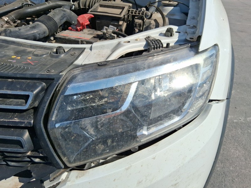 Recambio de faro izquierdo para dacia sandero ii (b8_) tce 90 (b8m1, b8ma) referencia OEM IAM 260607796R  