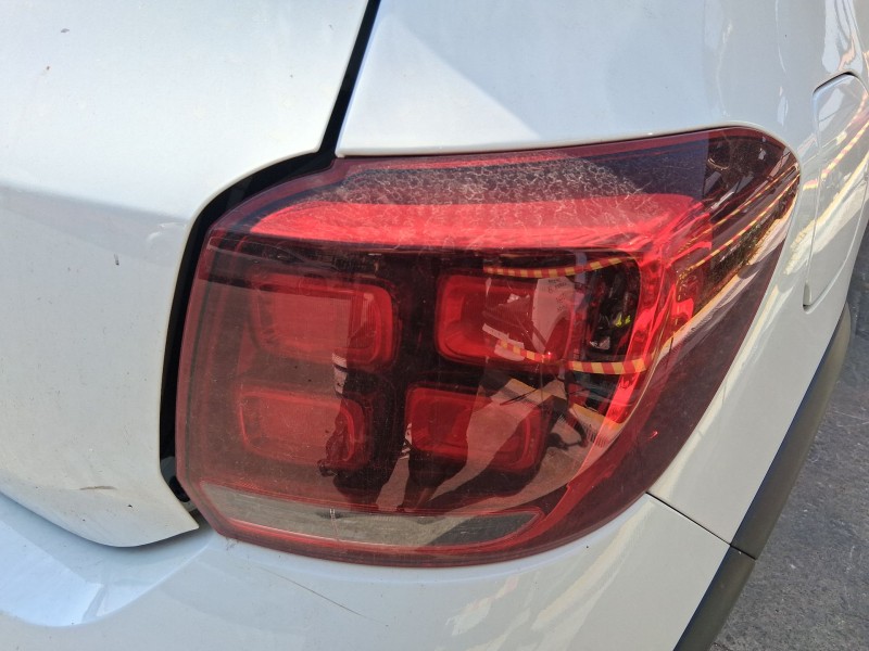 Recambio de piloto trasero derecho para dacia sandero ii (b8_) tce 90 (b8m1, b8ma) referencia OEM IAM 265500465R  