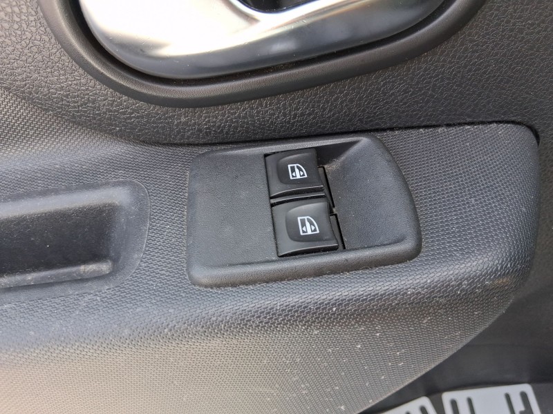 Recambio de mando elevalunas delantero izquierdo para dacia sandero ii (b8_) tce 90 (b8m1, b8ma) referencia OEM IAM 254112588R  