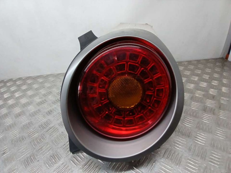 Recambio de piloto trasero derecho para alfa romeo mito (145) basis referencia OEM IAM 156087329  