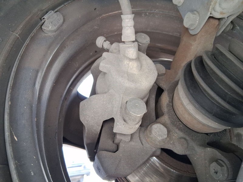 Recambio de pinza freno delantera derecha para dacia sandero ii (b8_) tce 90 (b8m1, b8ma) referencia OEM IAM 410016069R  