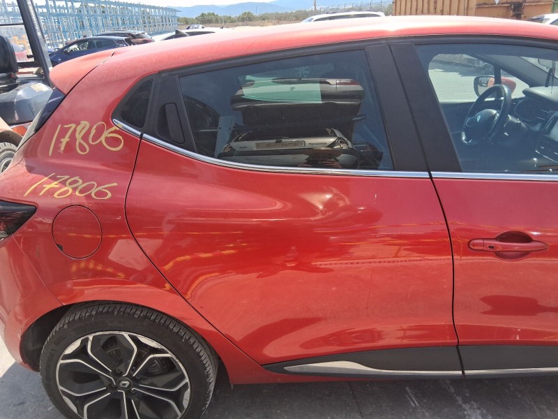 Recambio de puerta trasera derecha para renault clio iv (bh_) 0.9 tce 90 referencia OEM IAM 821008626R TOCADA 