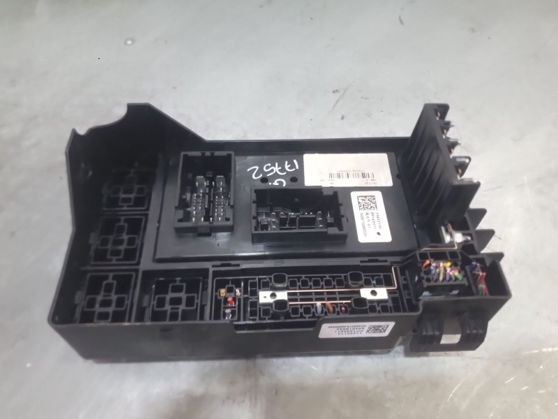 Recambio de caja reles / fusibles para mg hs (as23) 1.5 ehs hybrid (csa6463) referencia OEM IAM 10988007  