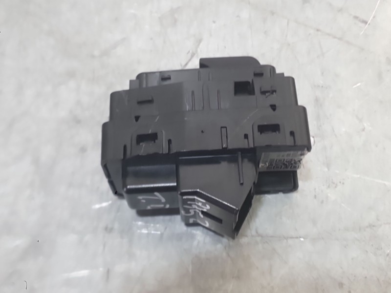 Recambio de mando elevalunas trasero derecho para mg hs (as23) 1.5 ehs hybrid (csa6463) referencia OEM IAM 10247094OSA  