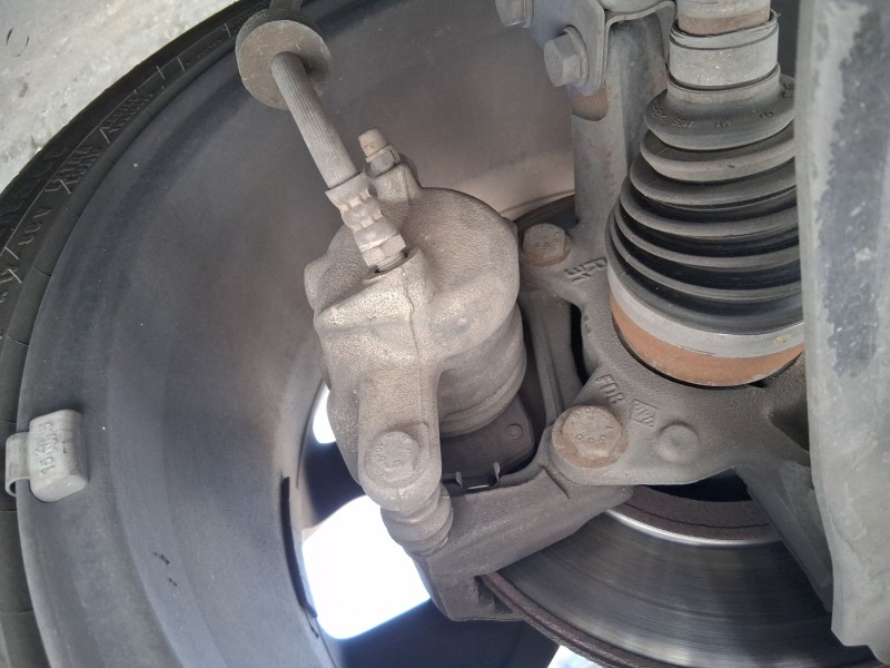 Recambio de pinza freno delantera derecha para renault clio iv (bh_) 0.9 tce 90 referencia OEM IAM 7701208333  