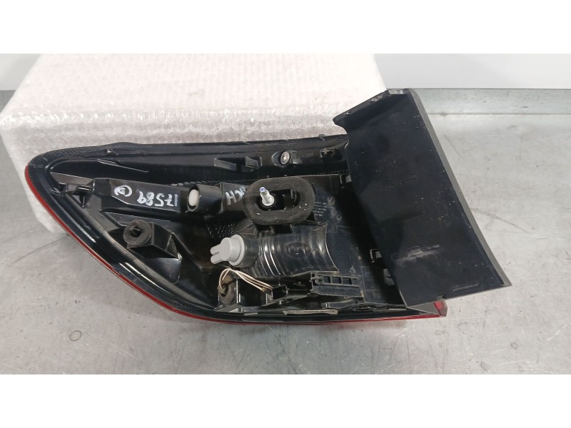 Recambio de piloto trasero derecho exterior para renault clio v (b7_) 1.0 tce 100 (b7mt) referencia OEM IAM 265502066R  