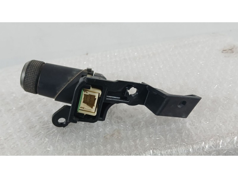 Recambio de mando multifuncion para lexus es 300h referencia OEM IAM 8497033060  