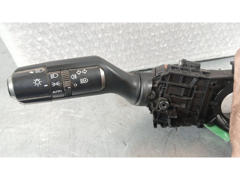 Recambio de mando luces para lexus es 300h referencia OEM IAM   