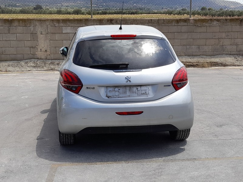 peugeot 208 i (ca_, cc_) del año 2015