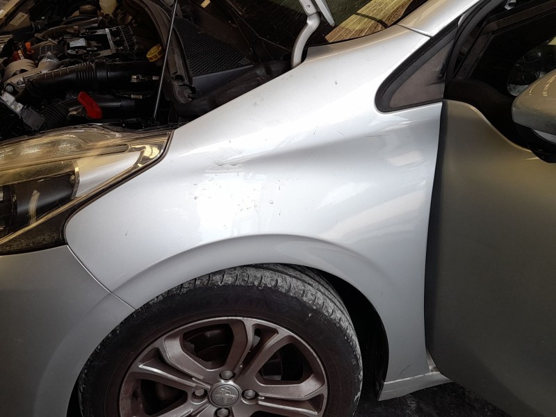 Recambio de aleta delantera izquierda para peugeot 208 i (ca_, cc_) 1.6 bluehdi 100 referencia OEM IAM 9672994980  