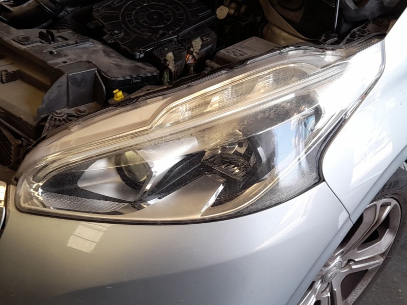Recambio de faro izquierdo para peugeot 208 i (ca_, cc_) 1.6 bluehdi 100 referencia OEM IAM 1685352680  