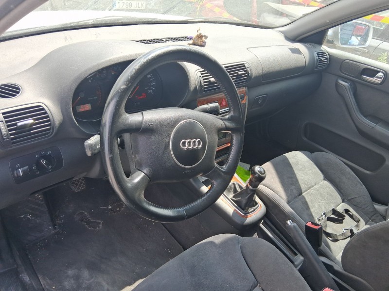 audi a3 (8l1) del año 2001