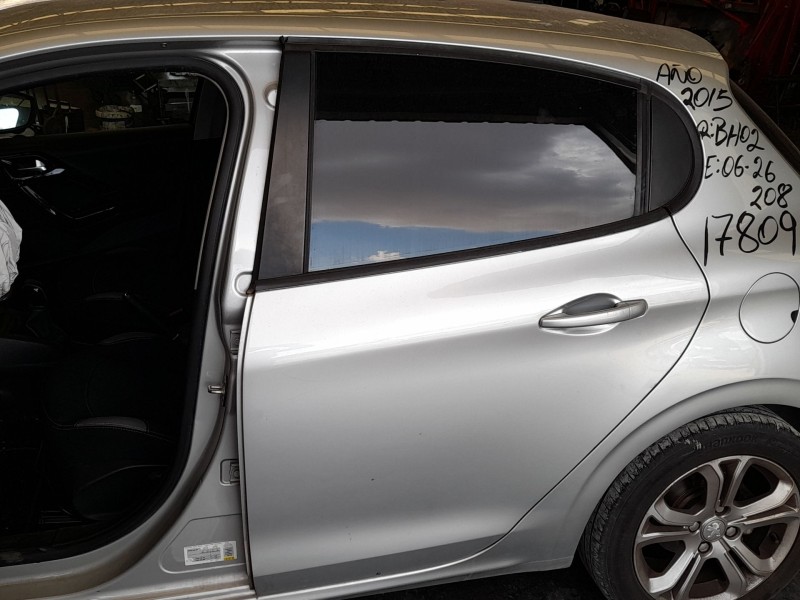 Recambio de puerta trasera izquierda para peugeot 208 i (ca_, cc_) 1.6 bluehdi 100 referencia OEM IAM 9671907580  