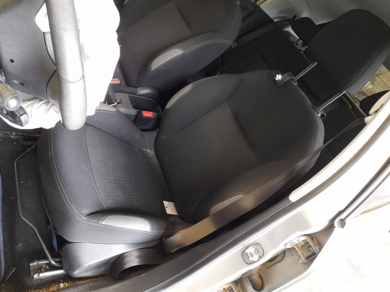 Recambio de asiento delantero izquierdo para peugeot 208 i (ca_, cc_) 1.6 bluehdi 100 referencia OEM IAM   