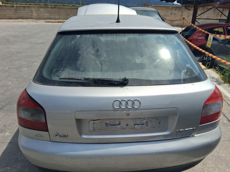 Recambio de porton trasero para audi a3 (8l1) 1.9 tdi referencia OEM IAM 8L0827023  