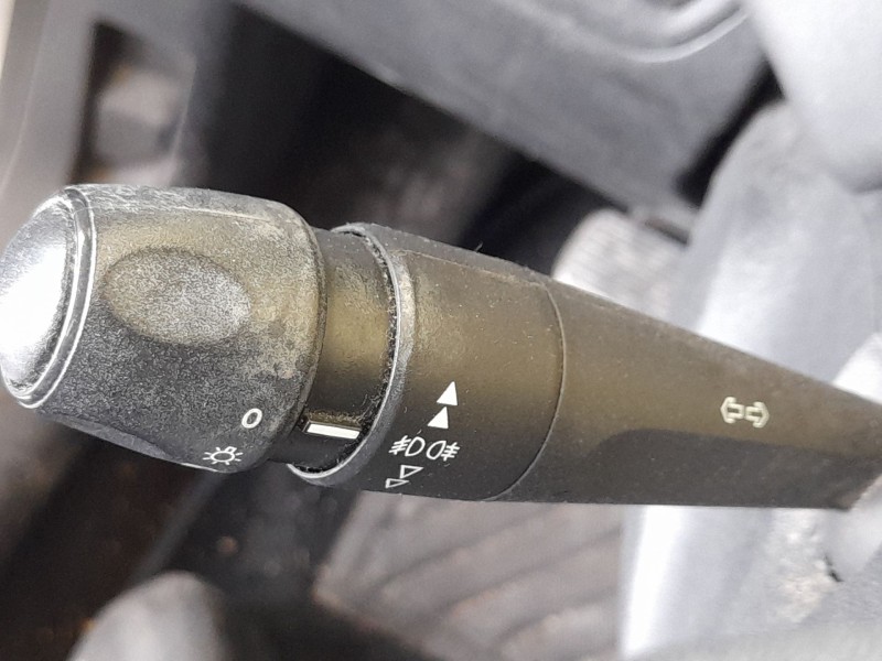 Recambio de mando luces y limpia para peugeot 208 i (ca_, cc_) 1.6 bluehdi 100 referencia OEM IAM 98081767ZD  