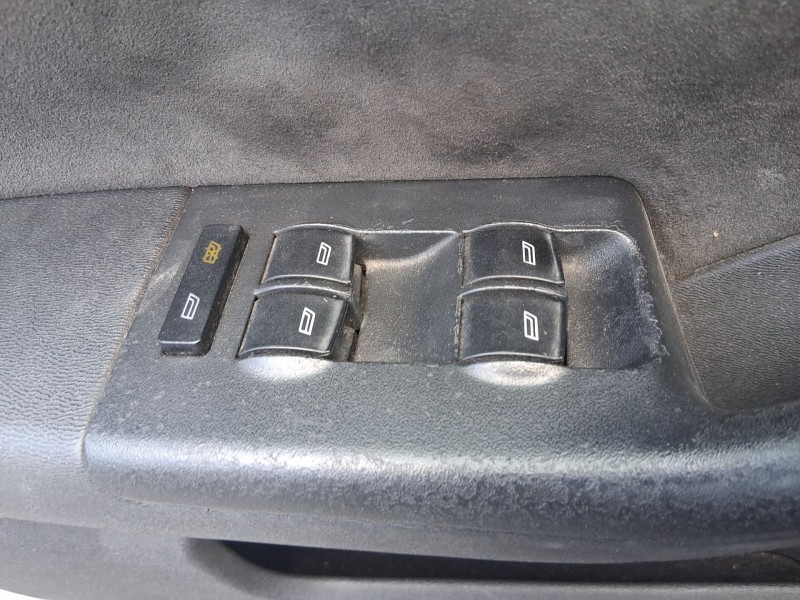 Recambio de mando elevalunas delantero izquierdo para audi a3 (8l1) 1.9 tdi referencia OEM IAM 4B0959851B4PK  