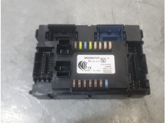 CAJA RELES / FUSIBLES 