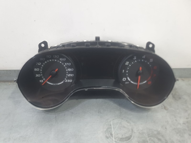 Recambio de cuadro instrumentos para fiat tipo sedán (356_, 357_) 1.4 (356sxa1b) referencia OEM IAM 52150501  
