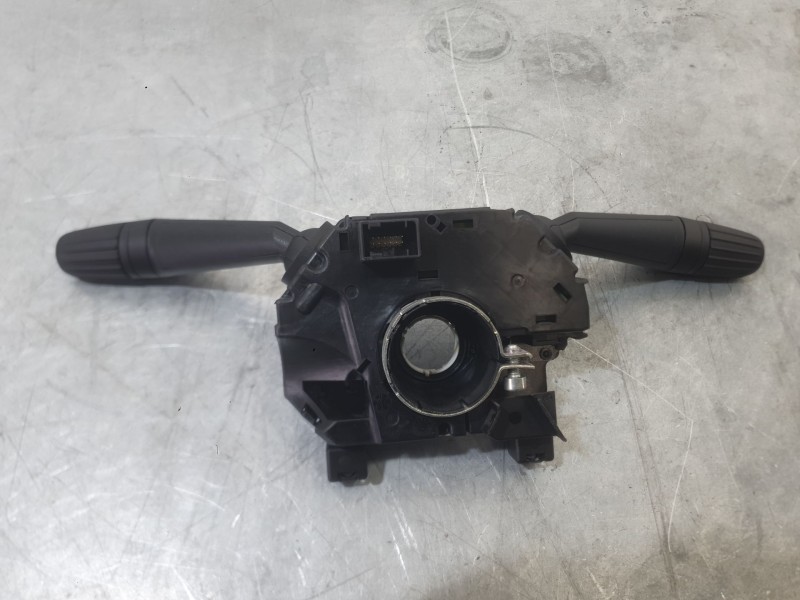 Recambio de mando luces y limpia para fiat tipo sedán (356_, 357_) 1.4 (356sxa1b) referencia OEM IAM 735752433  