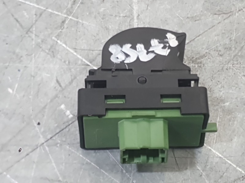 Recambio de mando elevalunas delantero derecho para fiat tipo sedán (356_, 357_) 1.4 (356sxa1b) referencia OEM IAM 735631464  