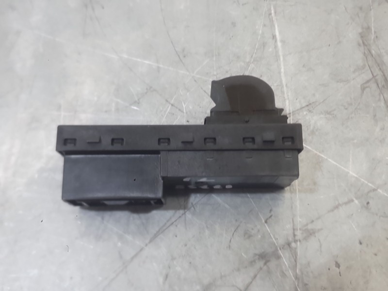 Recambio de mando elevalunas trasero izquierdo para fiat tipo sedán (356_, 357_) 1.4 (356sxa1b) referencia OEM IAM 735664632  